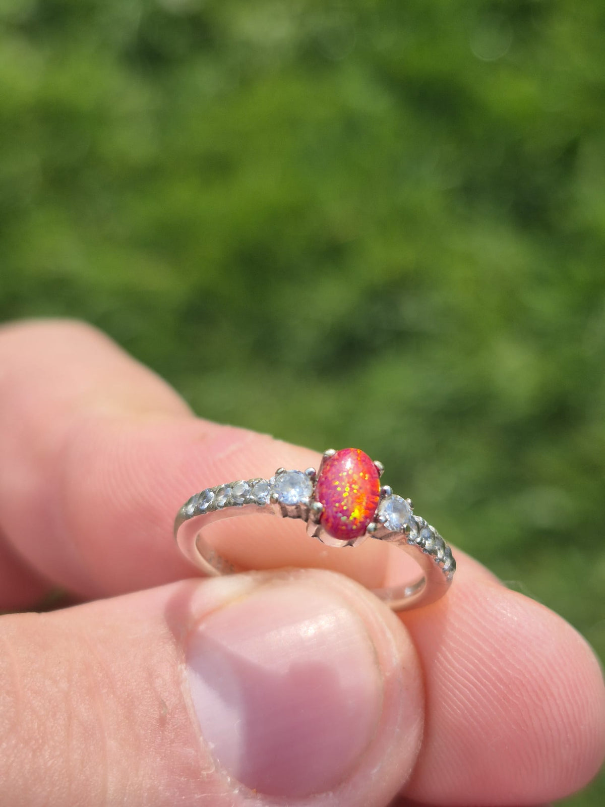 Opale Rouge Sang by Joyllerry