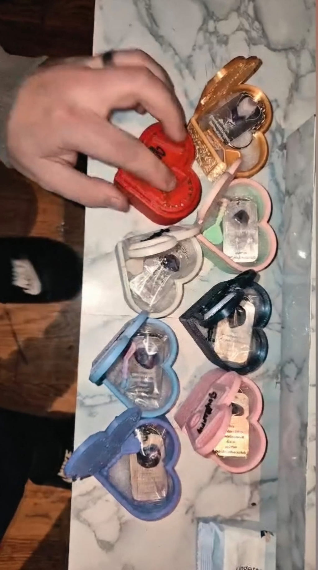 8 Key Rings with Amethyst